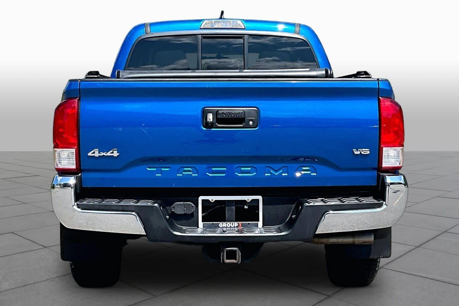 Used 2016 Blazing Blue Pearl Toyota SR5 image 5