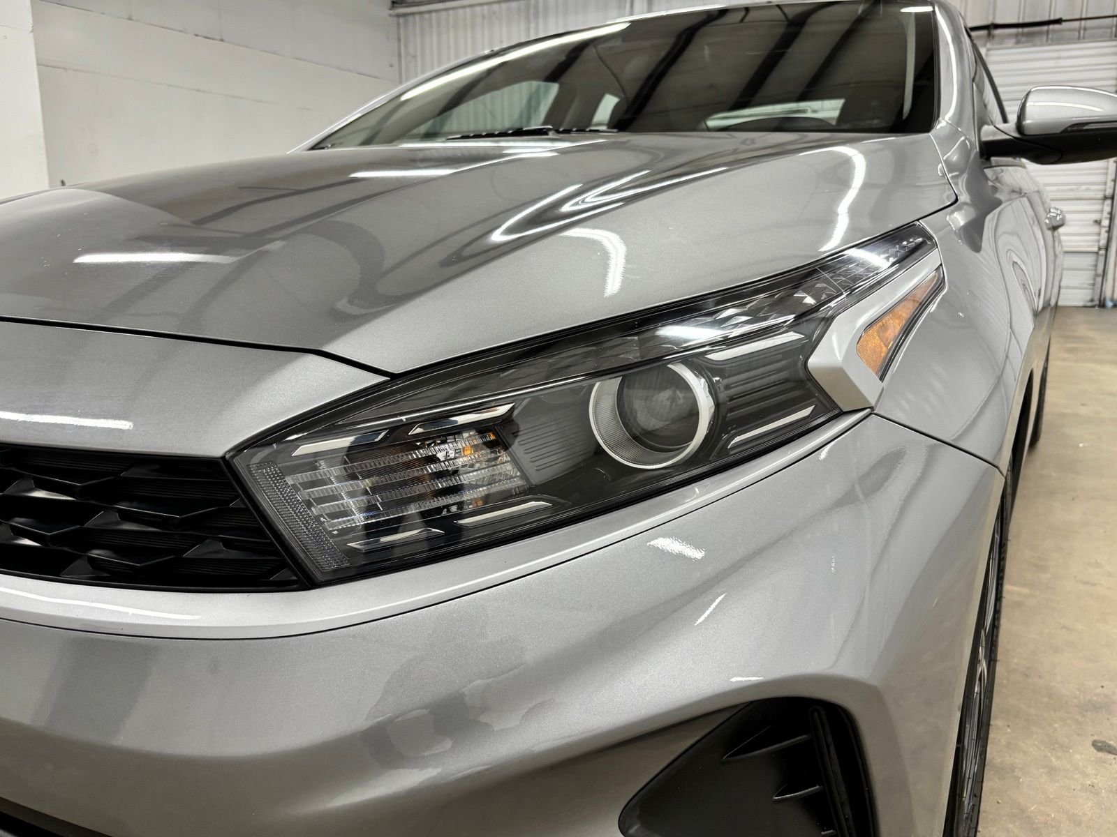 Used 2023 Gray Kia LXS image 9
