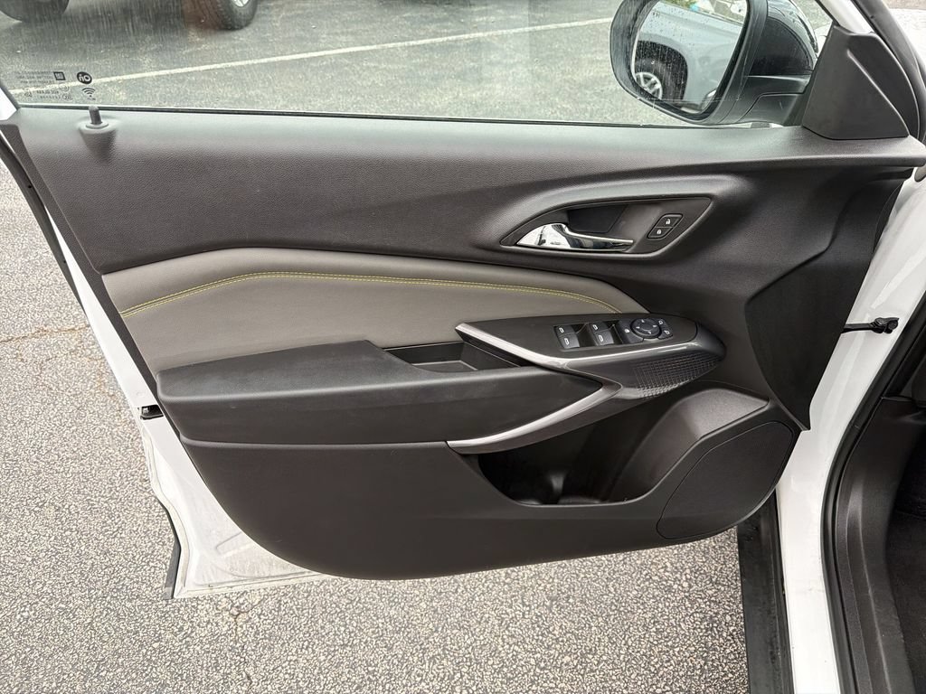 2025 Chevrolet Trax Activ - Photo 19