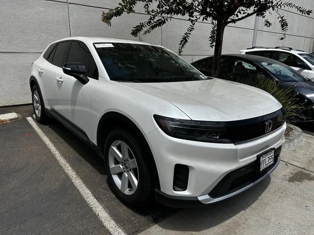 Used 2024 White Honda EX image 6