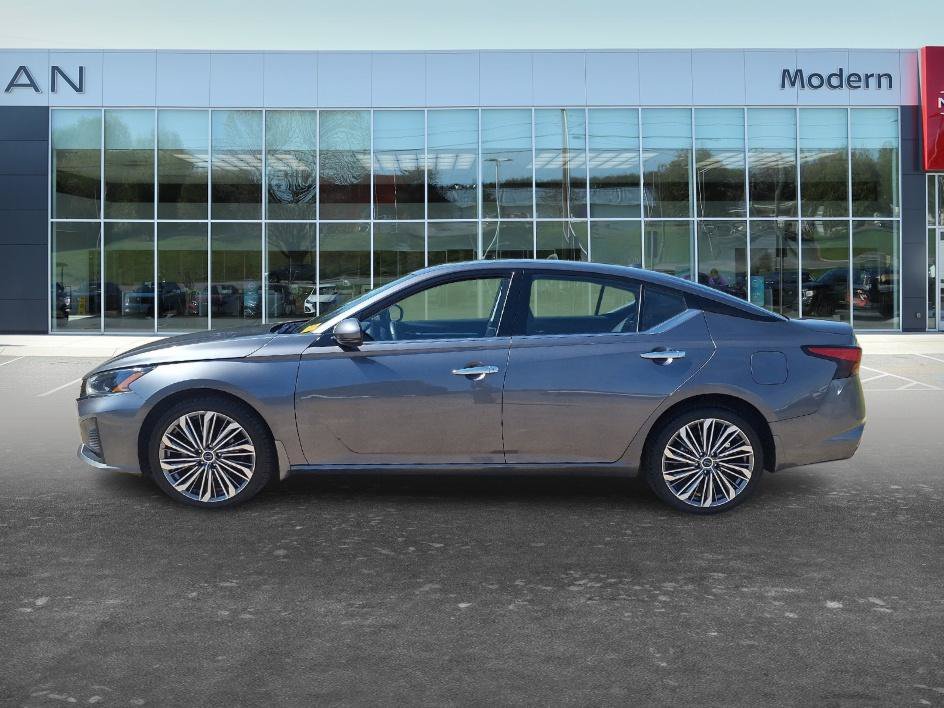 Used 2023 Gun Metallic Nissan 2.5 SL image 7