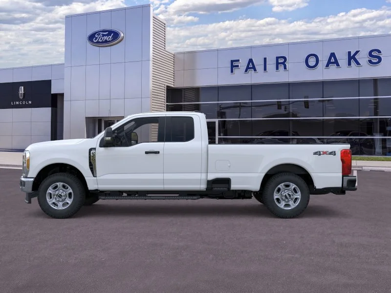 New 2026 Oxford White Ford XLT image 3