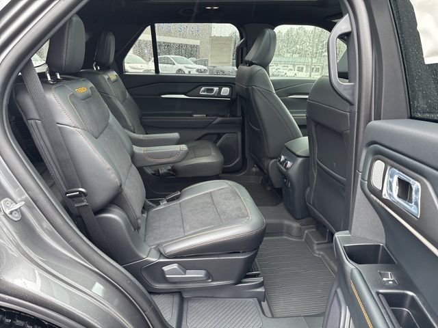 New 2026 Carbonized Gray Metallic Ford Tremor image 63