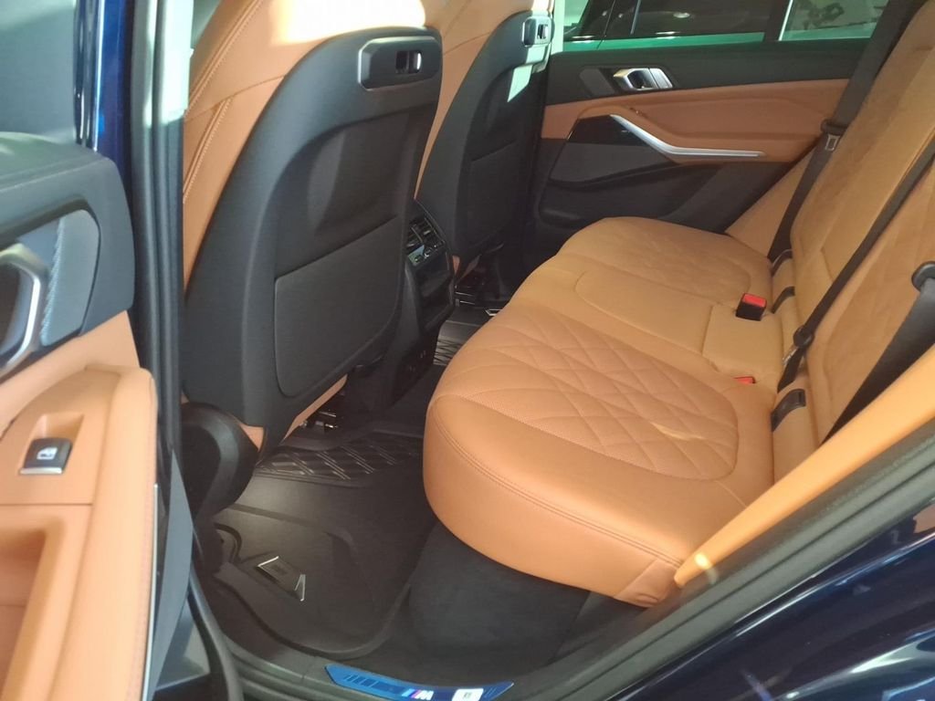 New 2026 Tanzanite Blue II Metallic BMW xDrive40i image 4