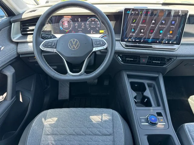 New 2026 Platinum Gray Metallic Volkswagen 2.0T S image 28