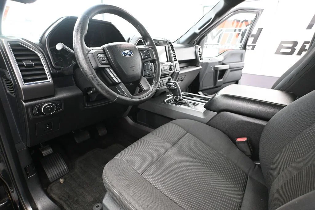 Used 2016 Black Ford XLT image 24