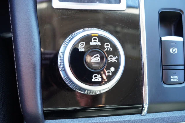 Certified Used 2024 Black Mitsubishi SE image 30