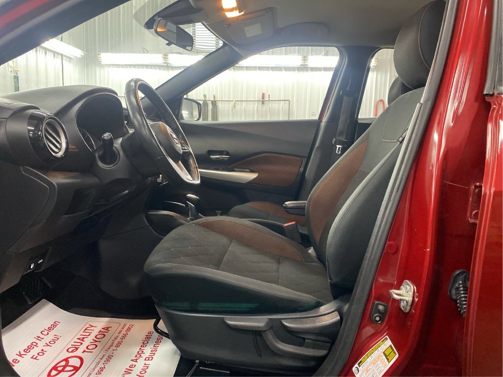 Used 2020 Red Nissan SR image 7