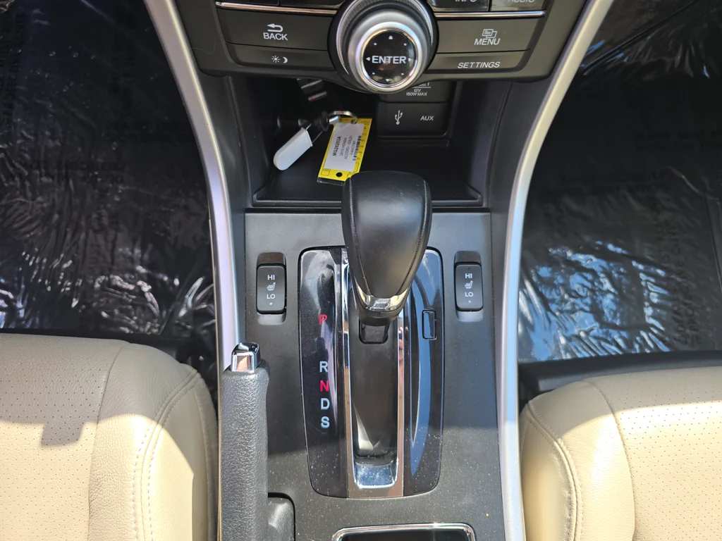 Used 2015 Beige Honda EX-L image 35