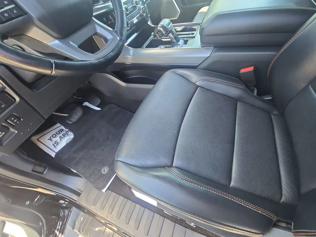 Used 2021 Black Ford Lariat image 26