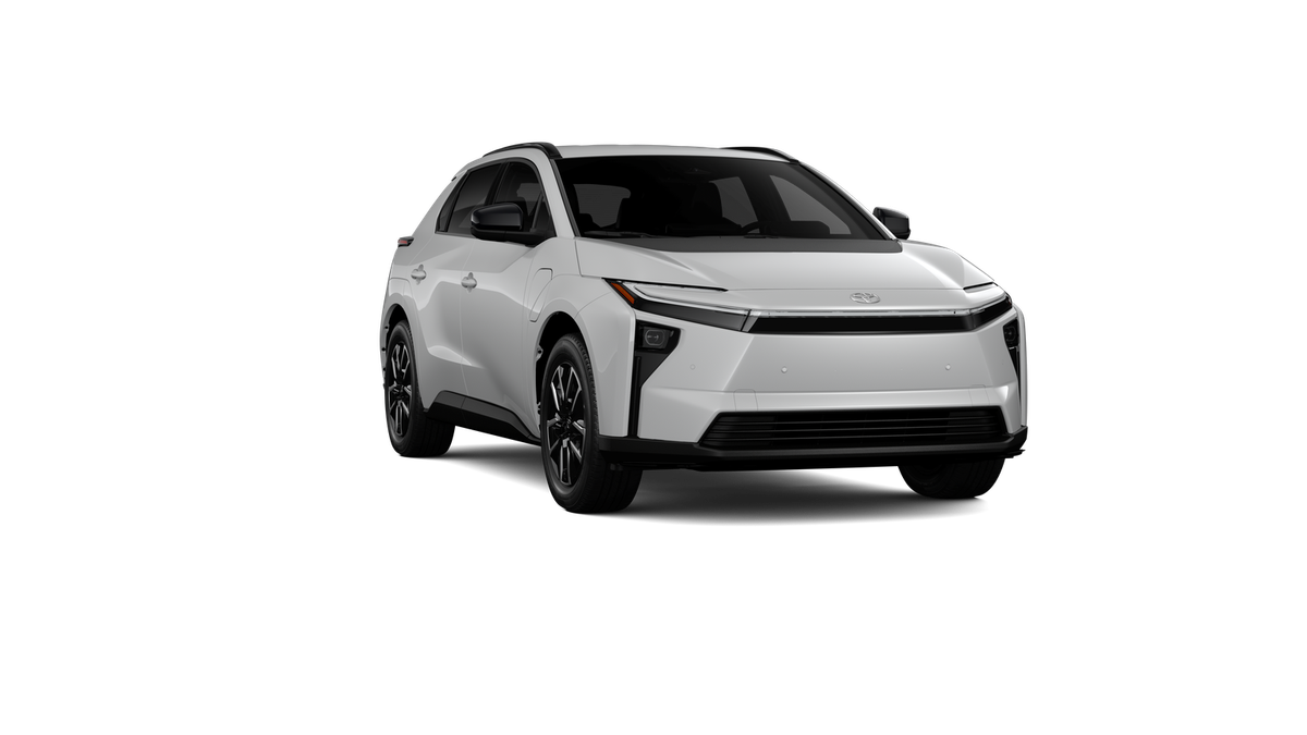 New 2027 Wind Chill Pearl Toyota XLE image 16