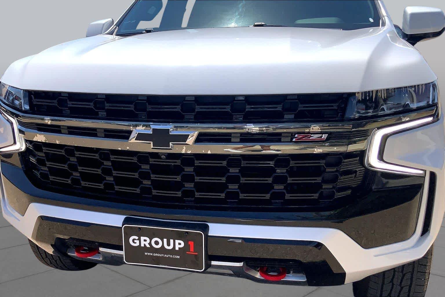 Used 2022 Iridescent Pearl Tricoat Chevrolet Z71 image 30