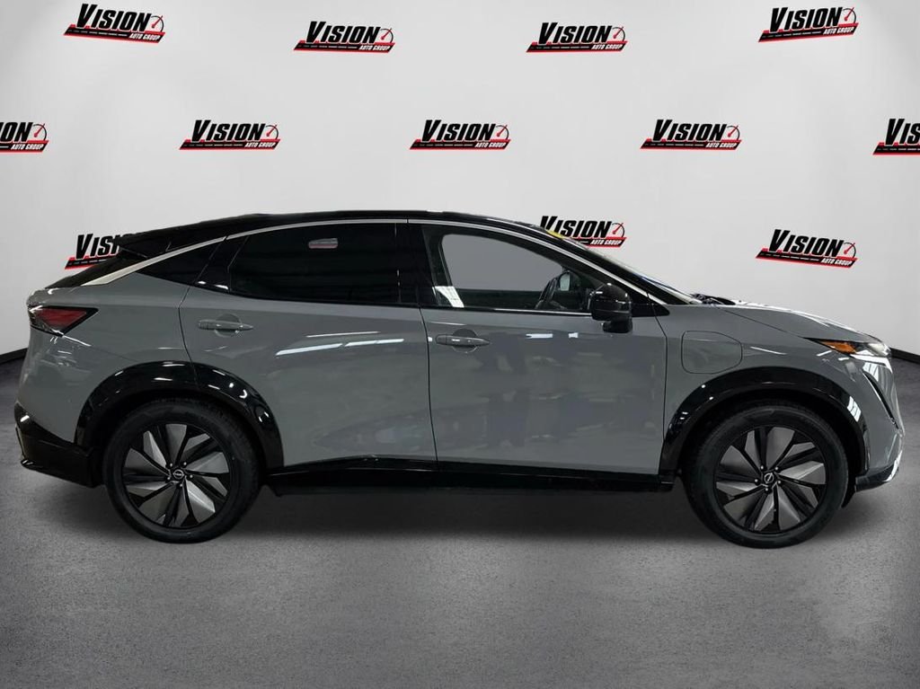 Used 2023 Gray Nissan ENGAGE image 4