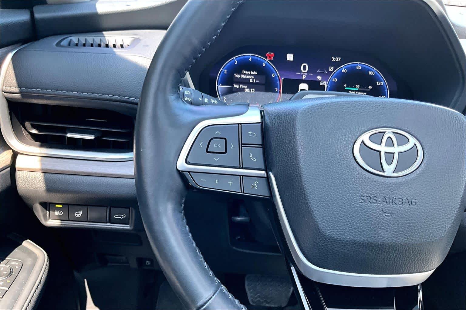 Used 2024 Coastal Cream Toyota Platinum image 24