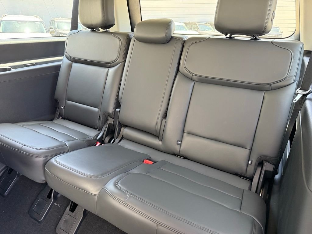 New 2026 Glacier Gray Metallic Tri-Coat Ford MAX Active image 8