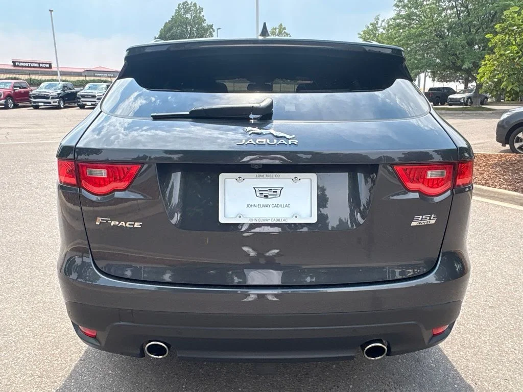 Used 2017  Jaguar 35t Prestige image 4