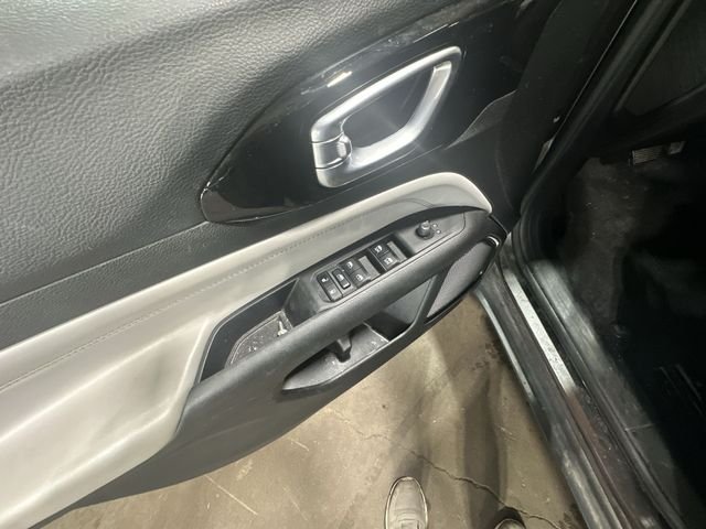 Used 2023 Gray Jeep Limited image 19