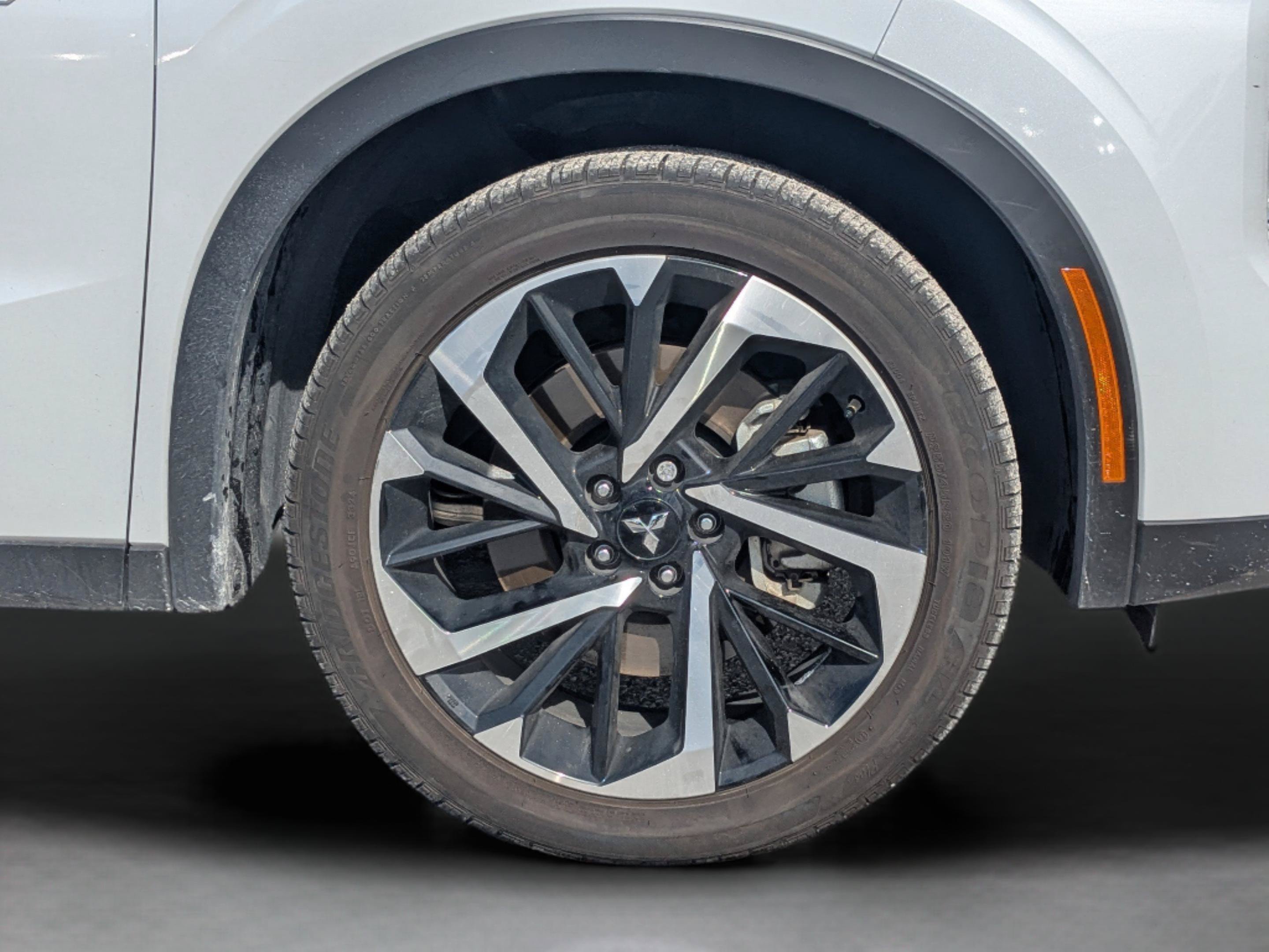 2025 Mitsubishi Outlander Plug-in Hybrid SE - Photo 33