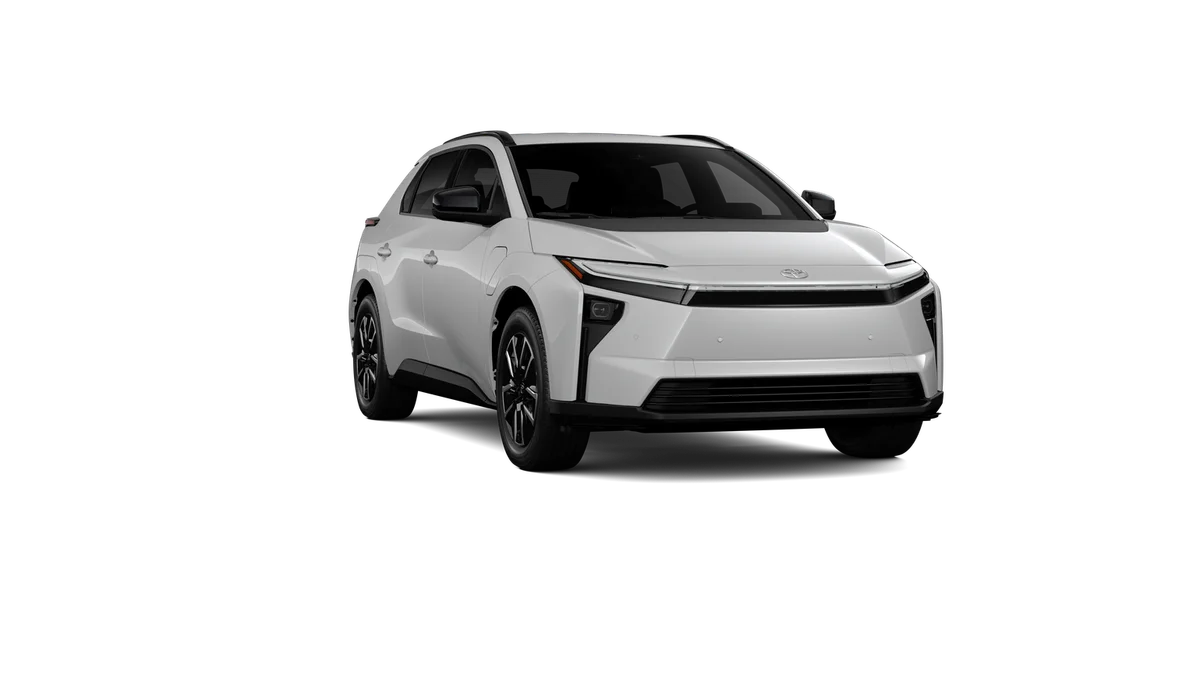 New 2027 Wind Chill Pearl Toyota XLE image 16