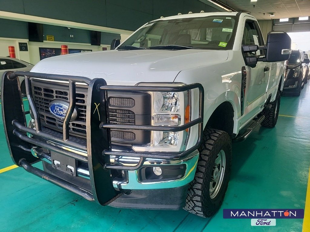 Used 2023 Oxford White Ford XL image 1