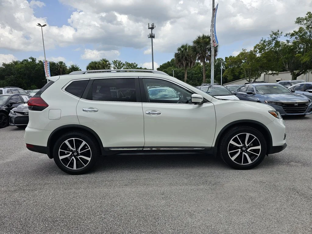 Used 2020 White Nissan SL image 2
