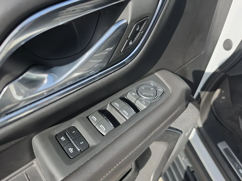 Used 2023 Summit White Chevrolet High Country image 18