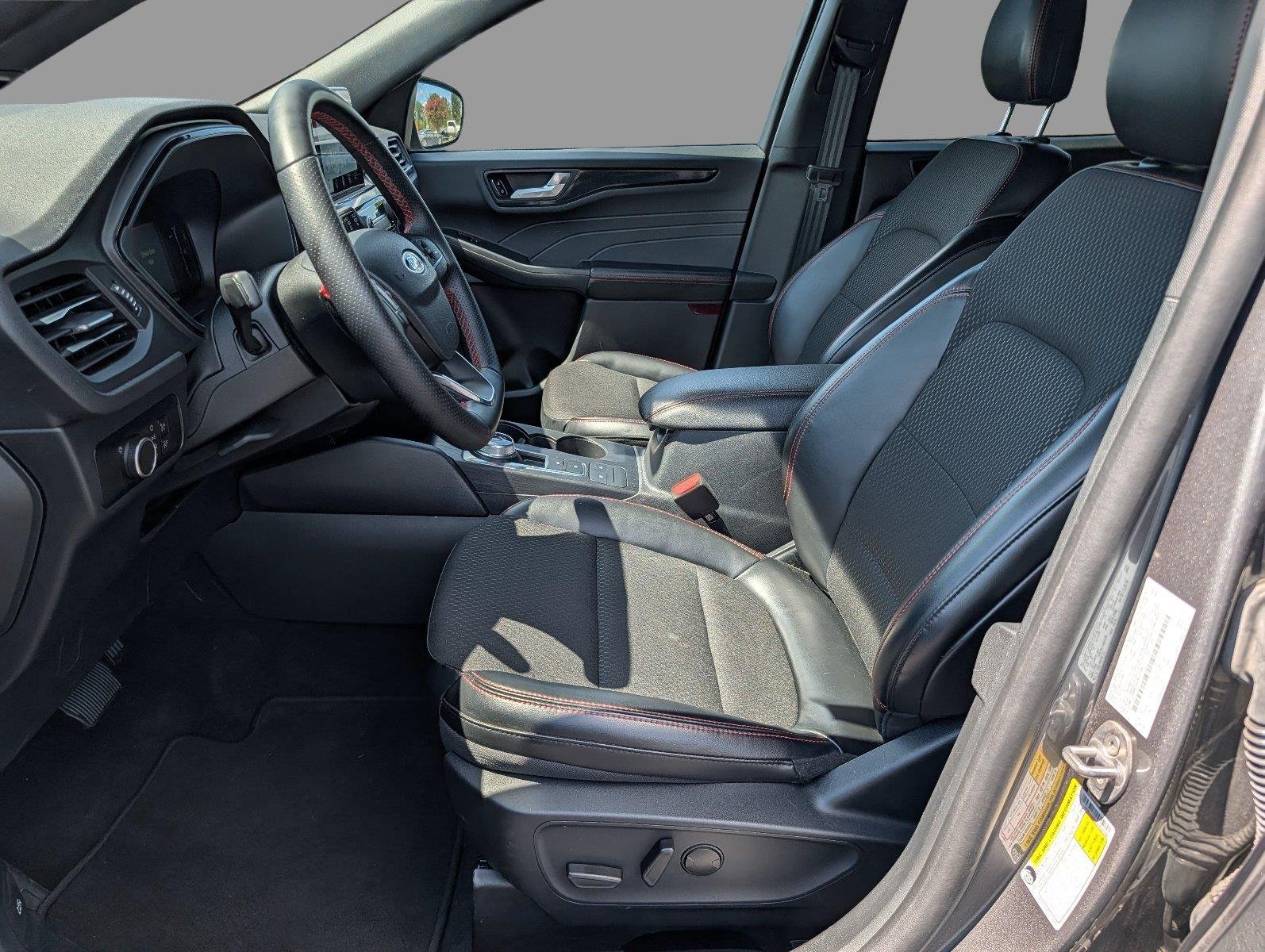 Used 2025 Carbonized Gray Ford ST-Line image 10