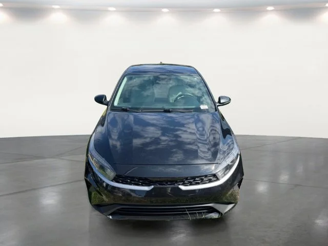 Used 2023 Black Kia LXS image 7