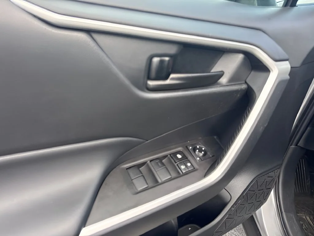 Used 2023 Silver Toyota LE image 21