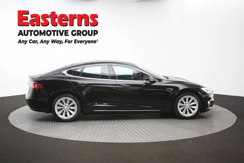 Used 2018 Black Tesla 75D image 42