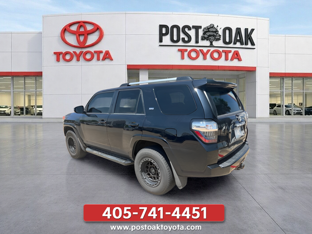 Used 2021 Black Toyota SR5 image 4