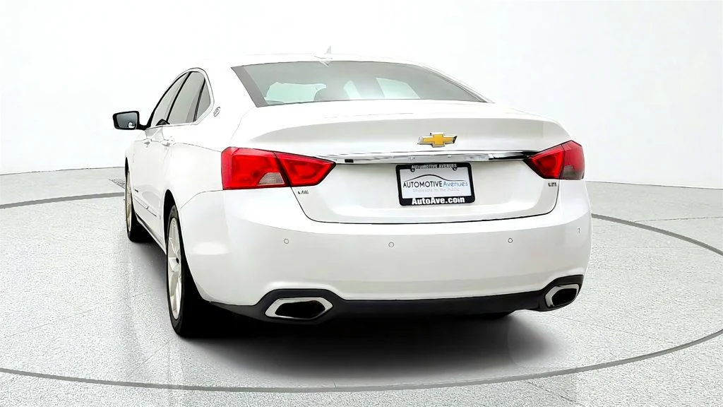 Used 2016 Iridescent Pearl Tricoat Chevrolet 4dr Sedan LTZ w/2LZ image 6