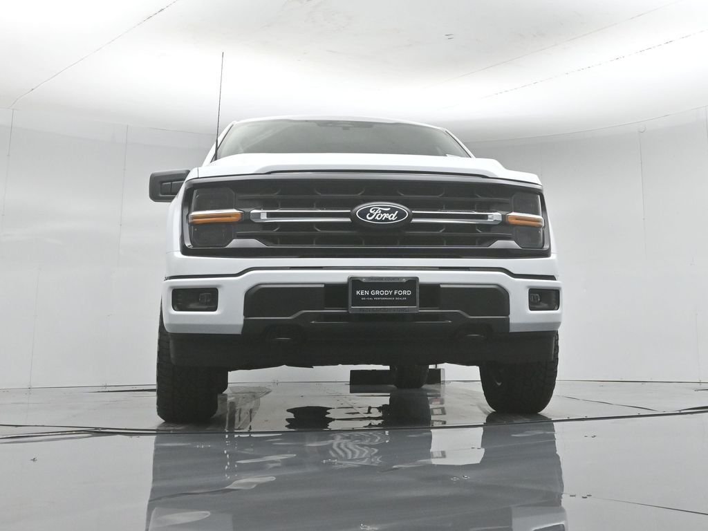 New 2026 Oxford White Ford XLT image 44