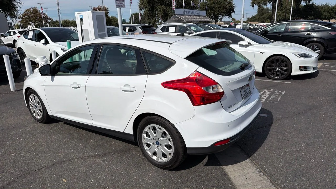 Used 2012 Ford Focus SE with VIN 1FAHP3K21CL452725 for sale in Elk Grove, CA