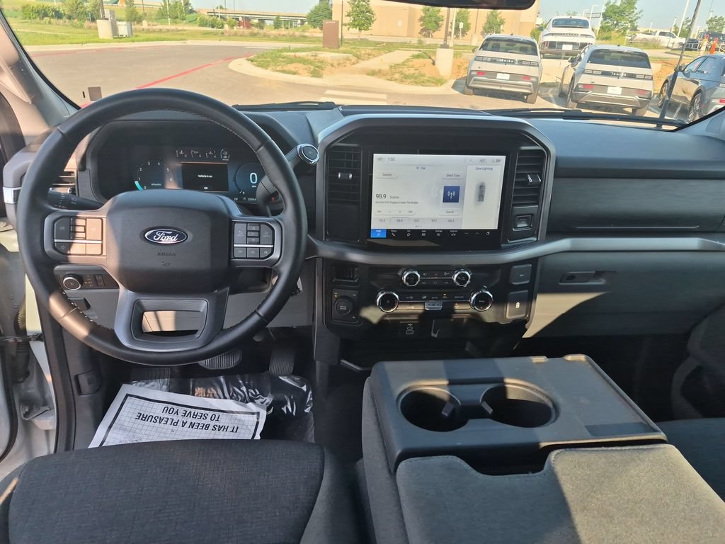 2025 Ford F-150 XLT - Photo 12