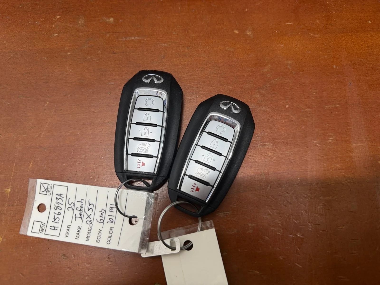 Used 2025 Slate Gray INFINITI LUXE image 42