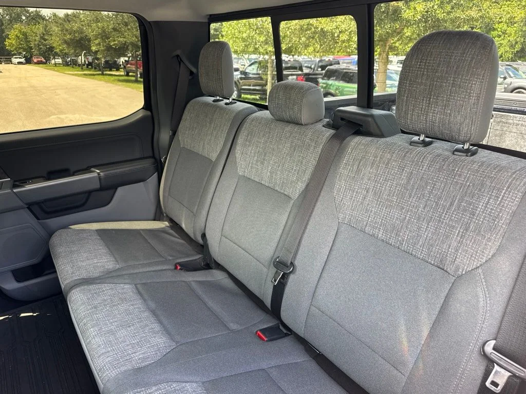 Used 2022 Blue Metallic Ford XLT image 11