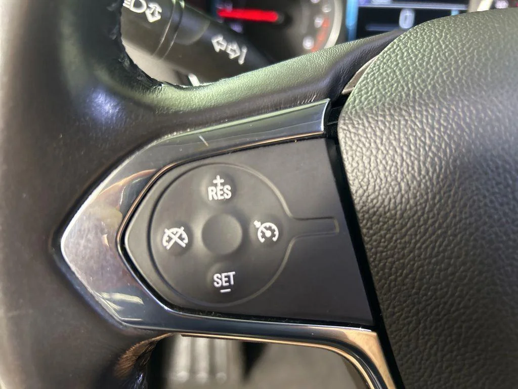 Used 2019 Silver Ice Metallic Chevrolet LT image 23