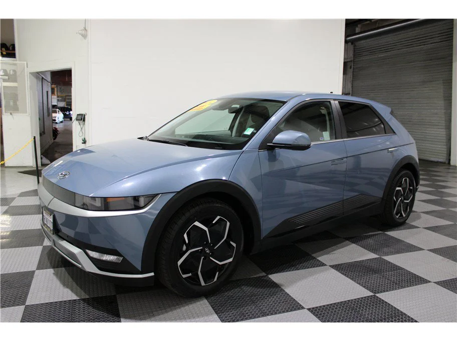 Used 2024 Lucid Blue Hyundai SEL image 7