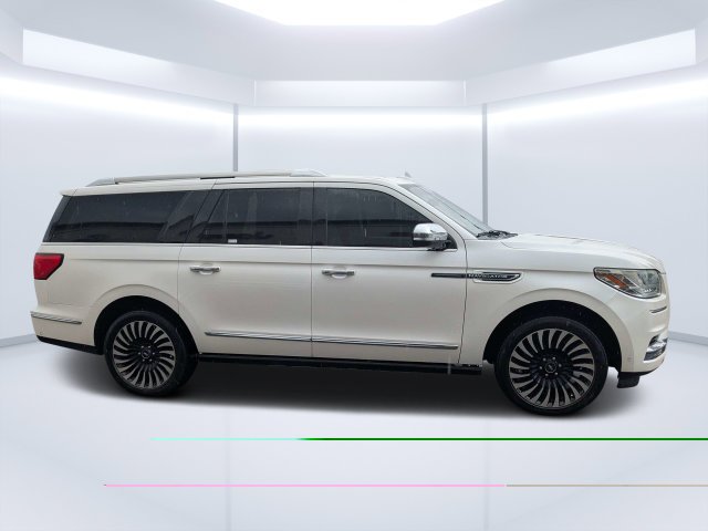 Used 2019 White Lincoln Black Label image 2