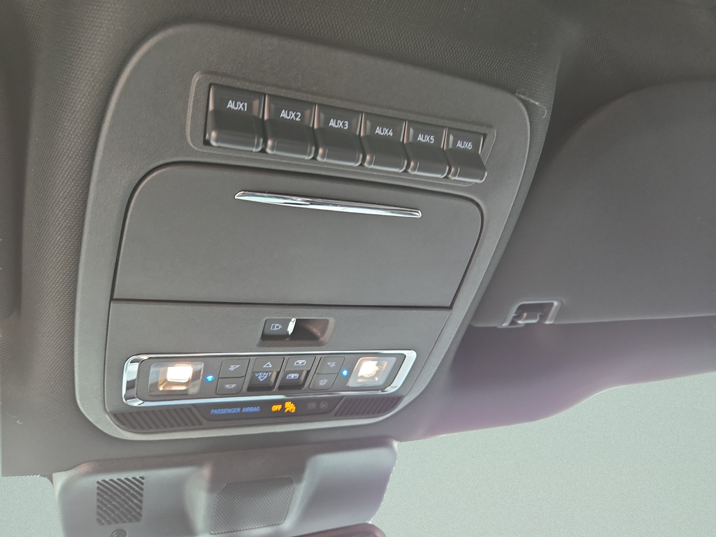 New 2026 Oxford White Ford Tremor® image 25