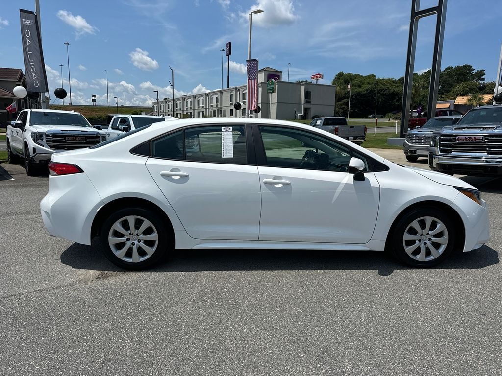 Used 2025 White Toyota LE image 8