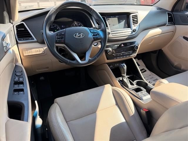 Used 2018 Red Hyundai SEL Plus image 6