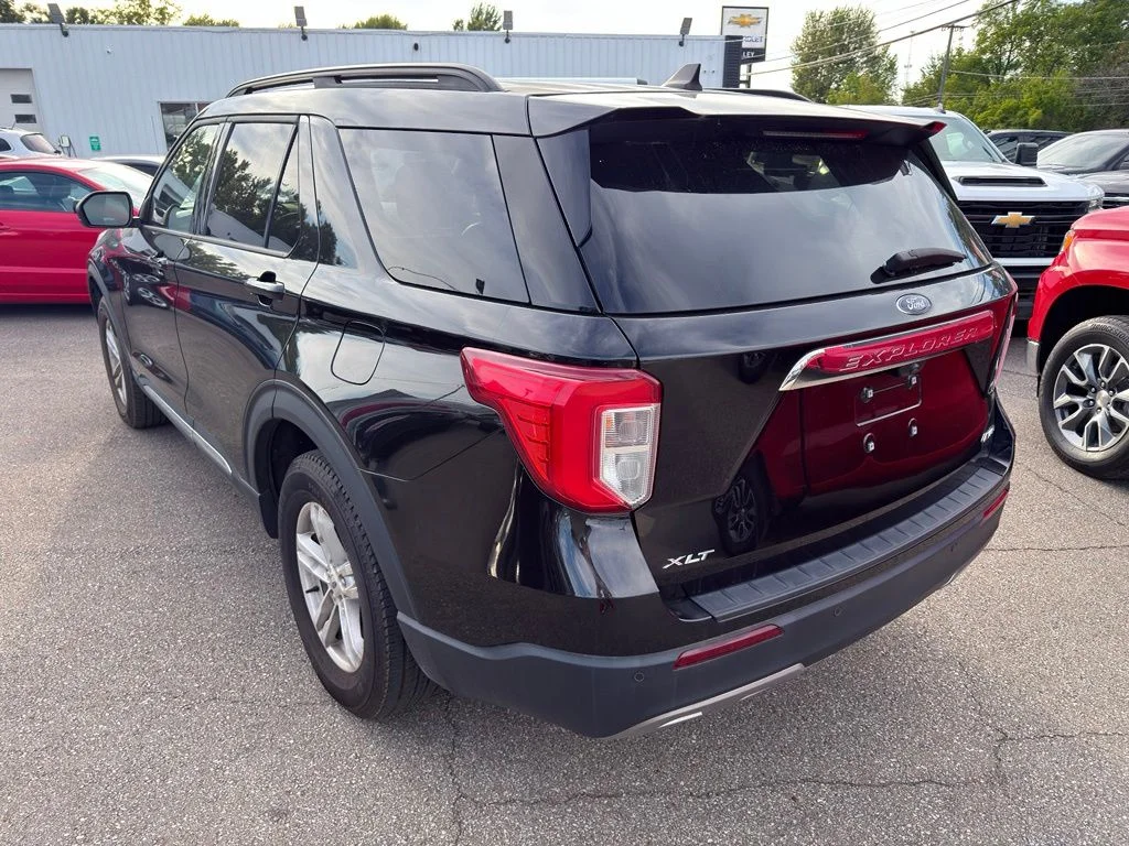 Used 2023 Black Ford XLT image 11