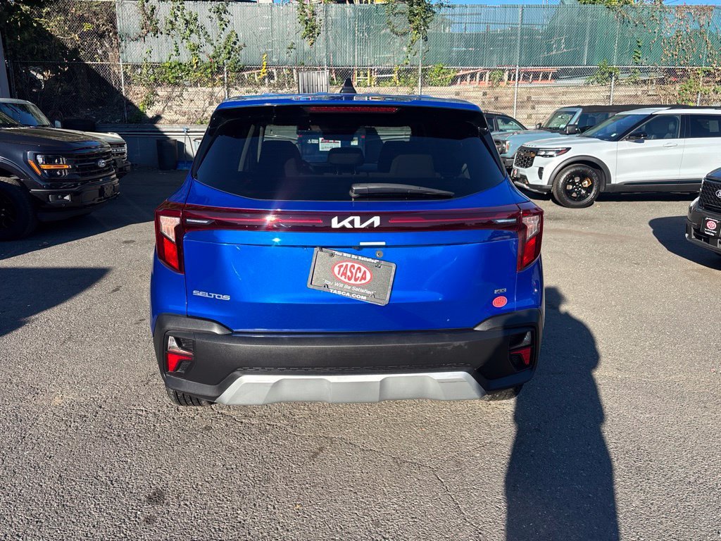 Used 2024 Blue Kia LX image 5