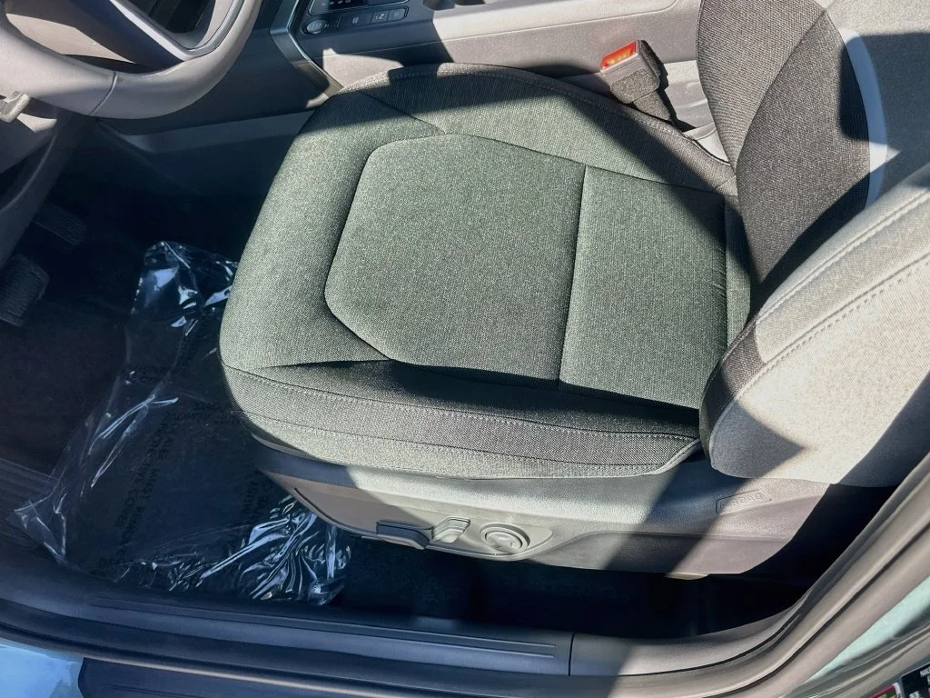 New 2027 Iceberg Green Kia S image 18