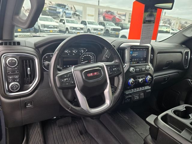 Used 2023  GMC SLT image 6