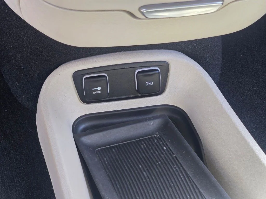 Used 2018 Gray Chrysler Touring Plus image 28