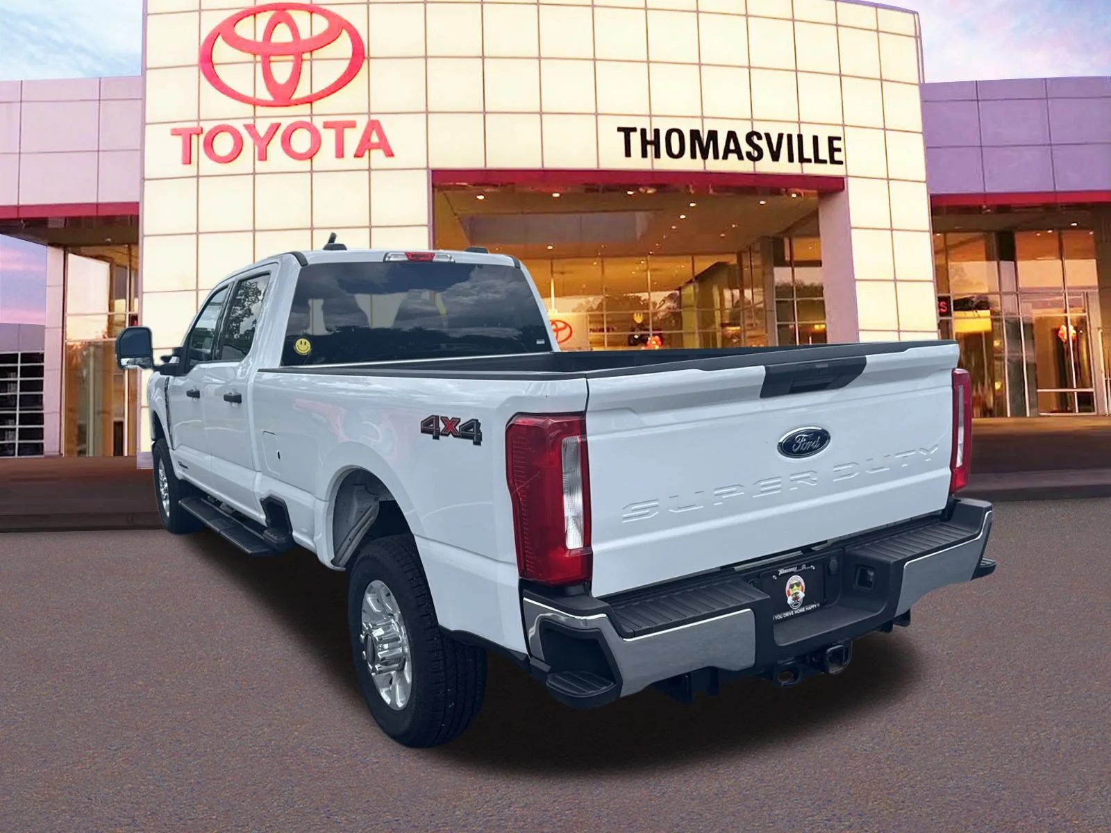 Used 2024 Oxford White Ford XLT image 7