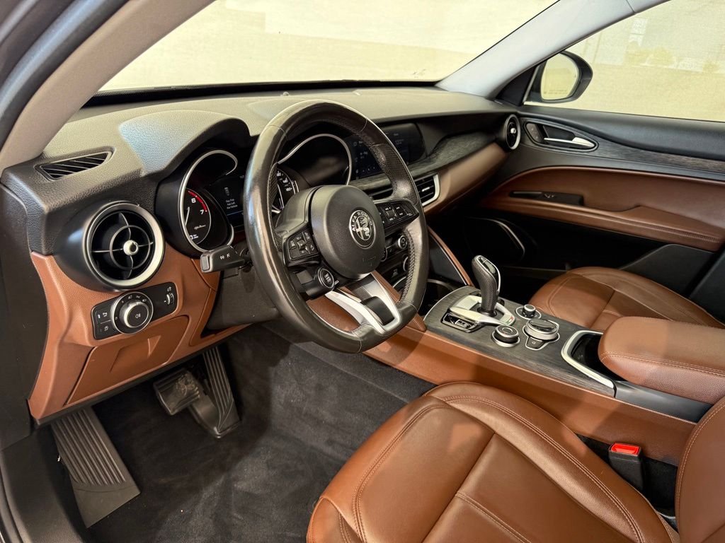 Used 2021 Gray Metallic Alfa Romeo Sprint image 33